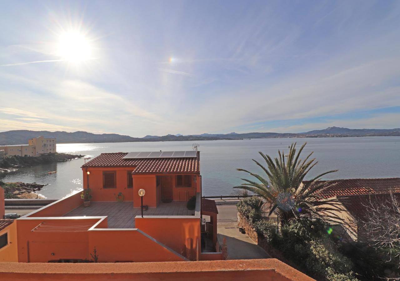 Appartement Supramare à La Maddalena  Extérieur photo